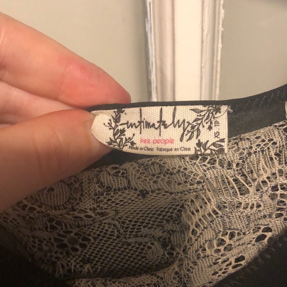 Lace cami - Picture 3 of 3